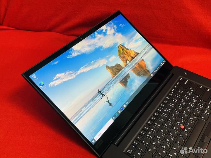 Lenovo ThinkPad P1 Gen 2 Сенсорный