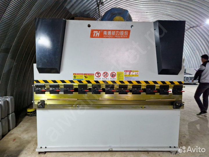 Листогиб umprotech HBM 30/1600