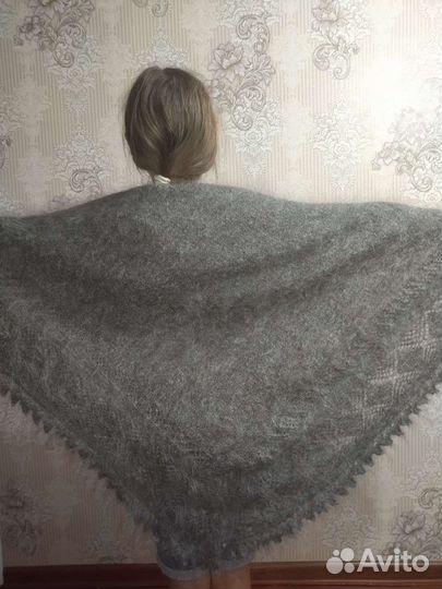 Пуховый платок шаль