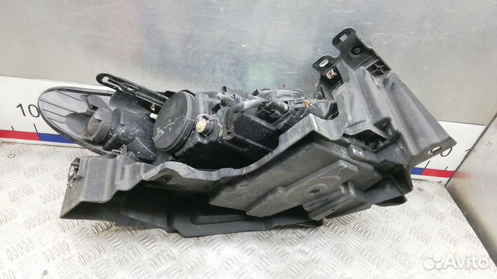 Фара Renault Fluence (2009-2013)