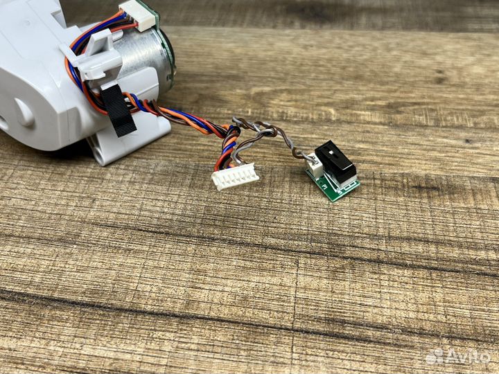 Колесо правое (R) Xiaomi Dreame D9 / D9 Pro