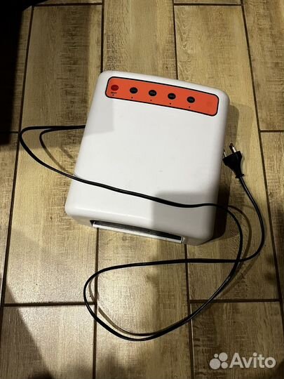 Уф лампа для ногтей