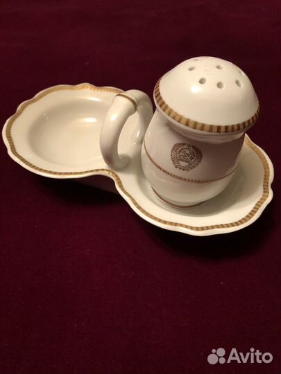 Солонка из Кремлевского сервиза с гербом СССР