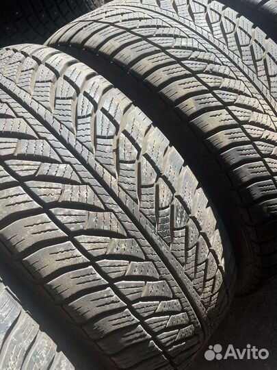 Goodyear UltraGrip 8 245/45 R18