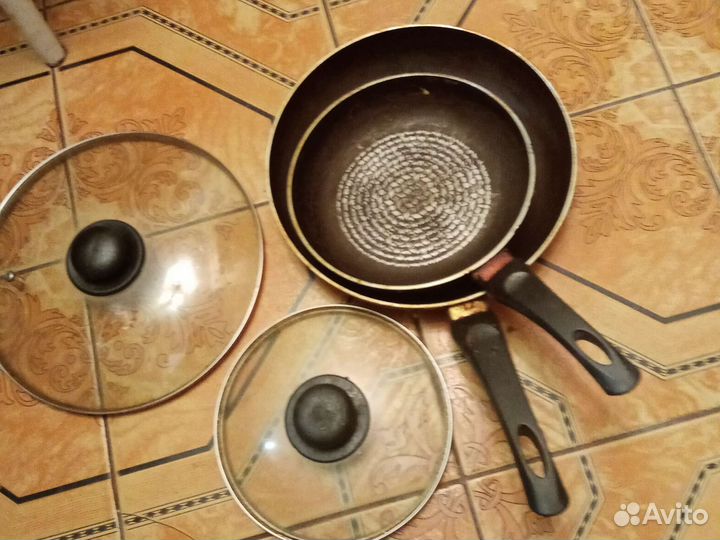 Сковорода Тефаль 28см с крышкой