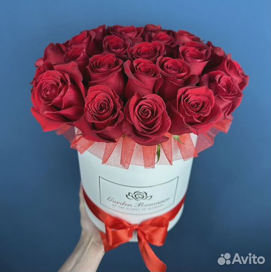 Розы в коробке доставка цветов букет