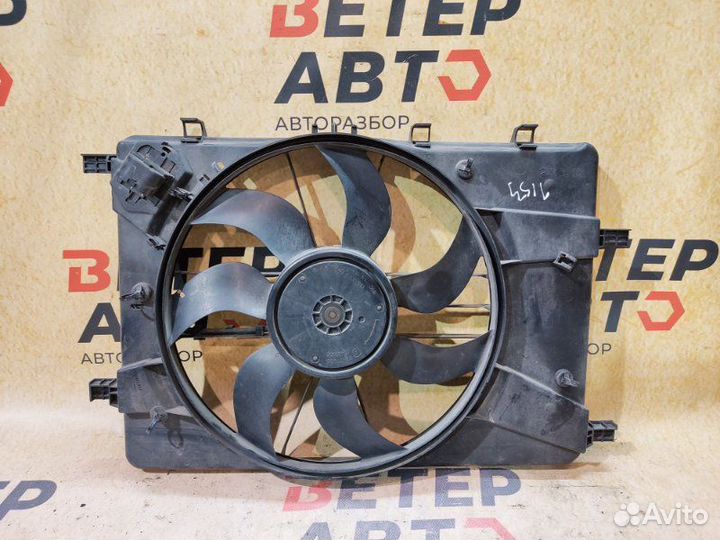 Вентилятор охлаждения двигателя Opel Astra J