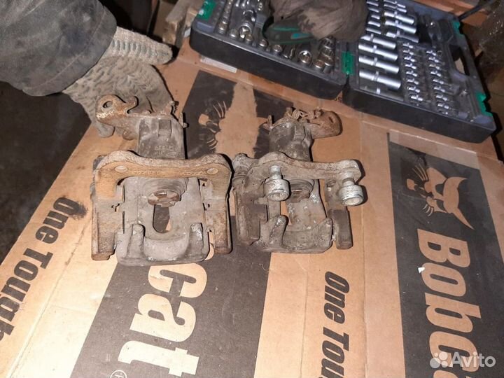 Суппорт тормозной задний Renault Fluence Меган 3