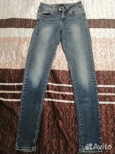 Джинсы