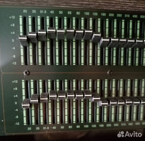 Графический эквалайзер LA Audio EQ-231G