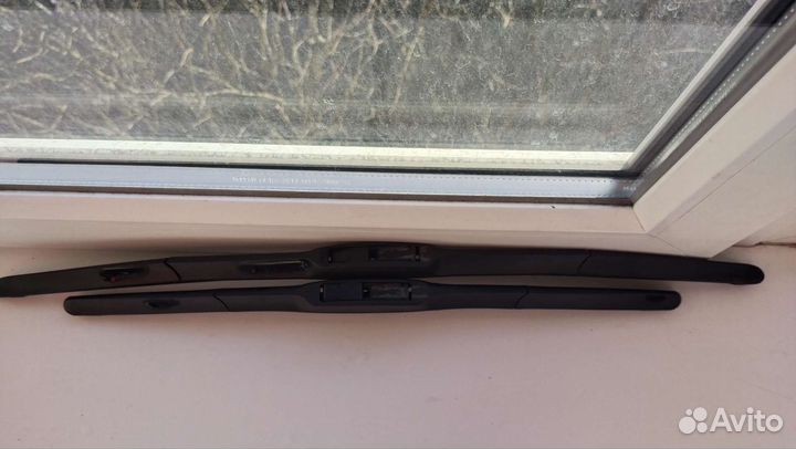 Дворники на автомобиль+крепления