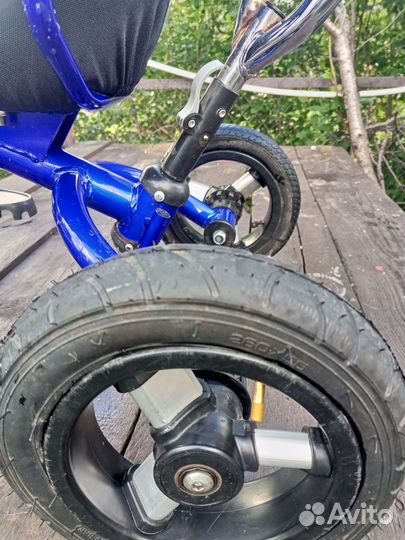Детский велосипед с ручкой