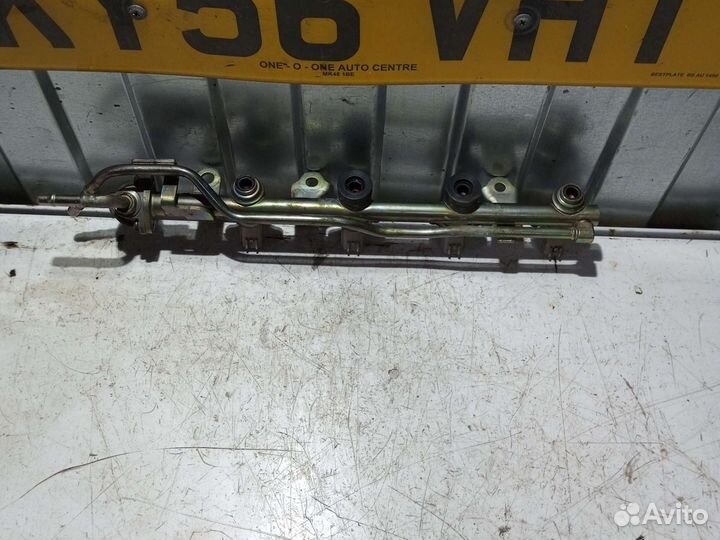 Форсунка рампа топливная Nissan march k11