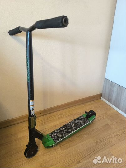 Трюковой самокат Mongoose Rise 100 Pro