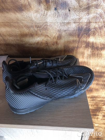 Футбольные бутсы