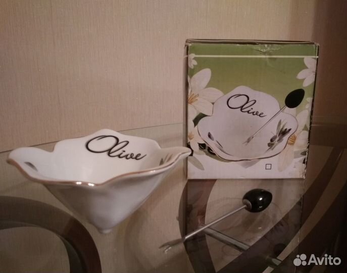 Блюдо для оливок с вилкой