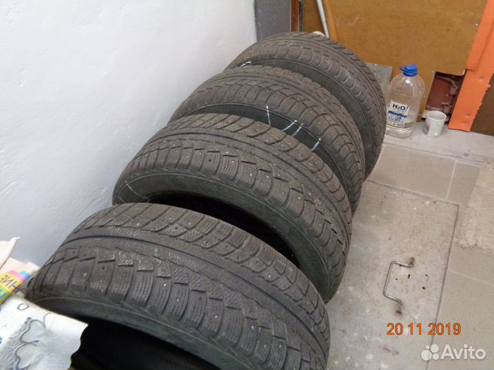 Gislaved Nord Frost 5 215/55 R16