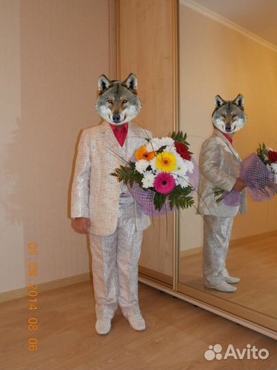 Костюм