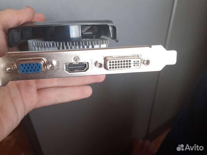 Видеокарта AMD 6770