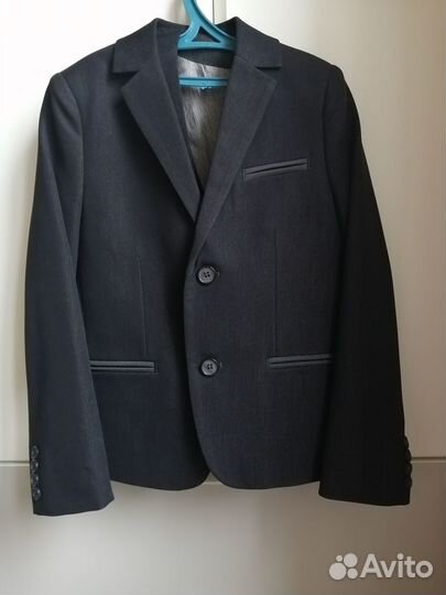 Костюм-тройка (пиджак, брюки, жилет) р. 134