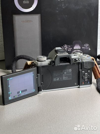 Olympus OM-D E-M5 Mark II + 1 объектив