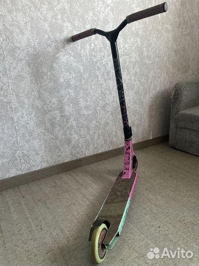 Самокат трюковой