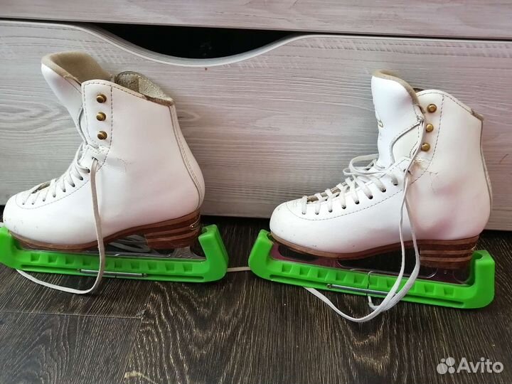 Фигурные коньки jackson elle