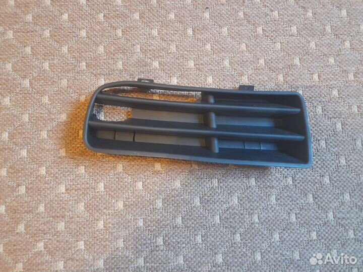 Signeda Решетка в бампер левая golf 4