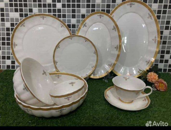 Чайно обеденный сервиз