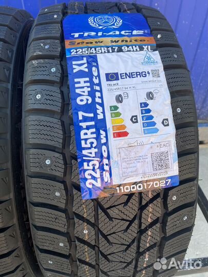 Tri Ace Snow White 225/45 R17 94H