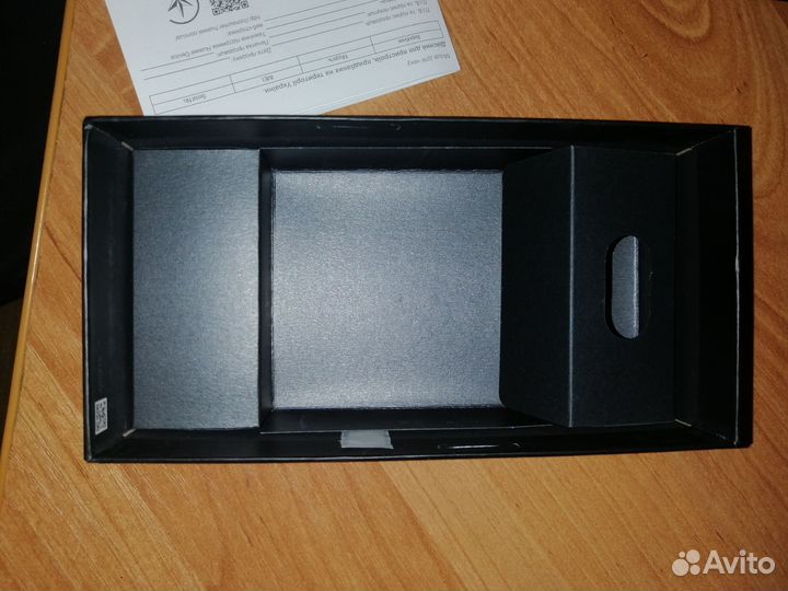 Коробка от Huawei Mate20 lite