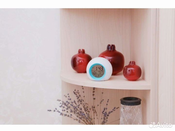 Электронные настольные часы метеостанция