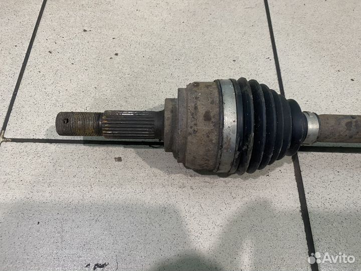 Привод передний правый Nissan tiida C11