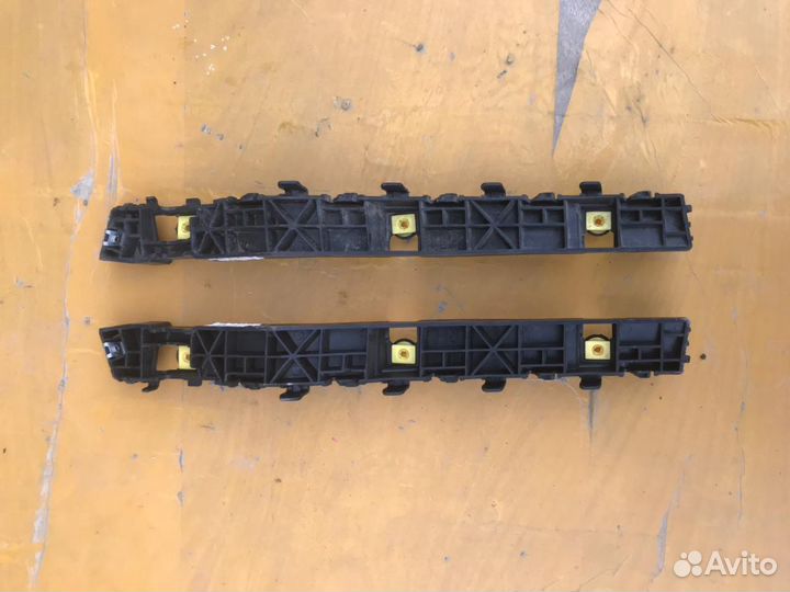 Кронштейн бампера задний правый Kia Sportage 4 QL