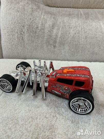 Машина Hot Wheels Action Street Creeper (Паук)