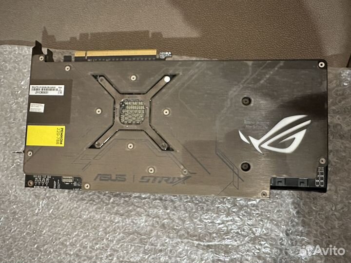 Asus AMD Radeon RX vega 64 arez strix OC