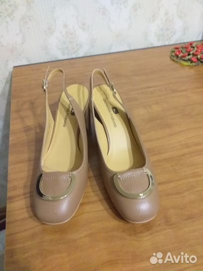 Новые босоножки Джованни Фабиани