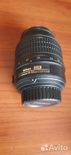 Объектив Nikon 18-55