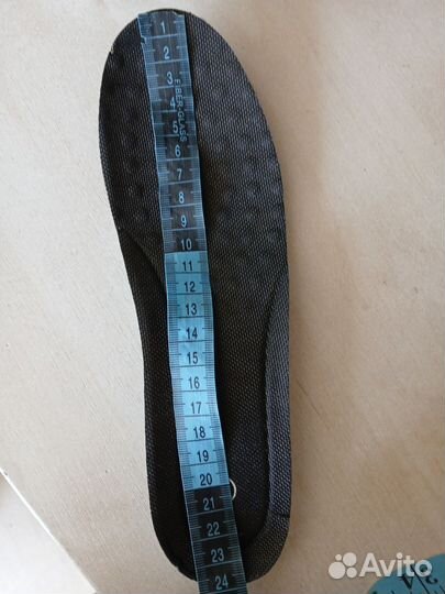 Кроссовки женские