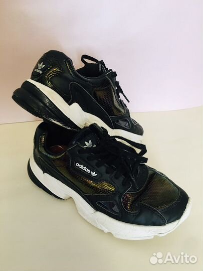 Кроссовки adidas