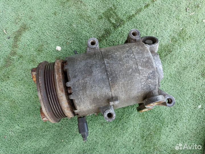 Компрессор кондиционера Ford C Max 1.8 2006