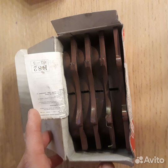 Тормозные колодки передние Toyota 04465-35290