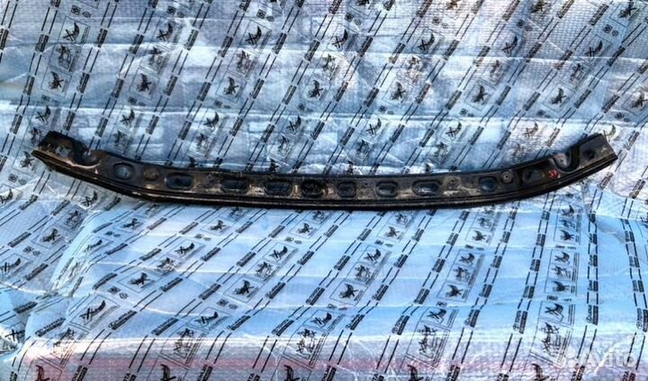 Кронштейн бампера передний Toyota Lc 200 2008-2011