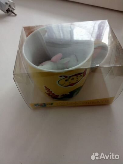 Кружка детская с игрушкой