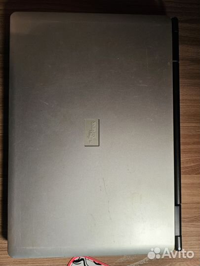 Fujitsu Siemens ноутбук