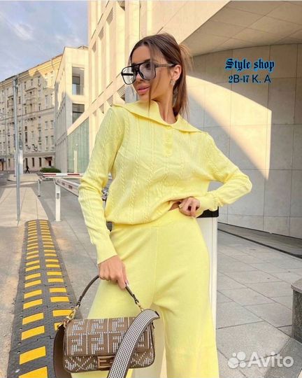 Костюм женский