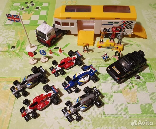 Набор Formula-1 от Cararama