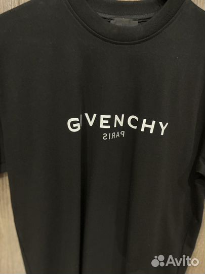 Футболка givenchy