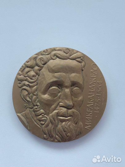 Монета Микеланджело