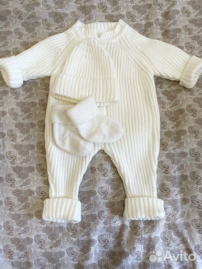 Комплект на выписку и прогулку на осень и весну